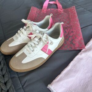 White and Pink Sneakers Wonder Kids Nation 6 Shoe Soccer Track Tan Trendy 2026